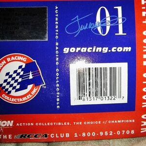 1:24 scale Micheal Waltrip #15 napa 2002 monte carlo